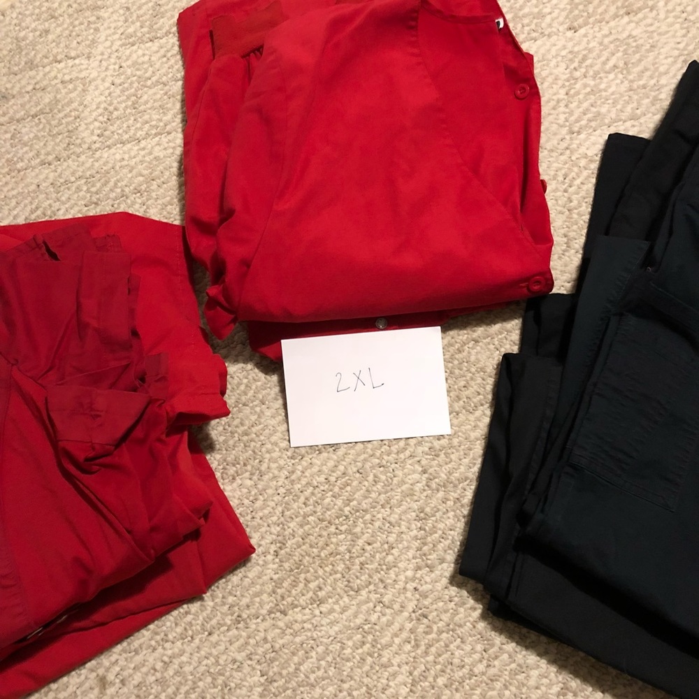 Women’s plus size scrubs.